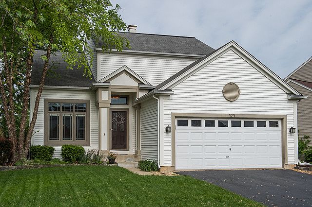 1st image of 424 Knoll Crest Dr