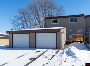 1980 Haughton Ave, North Mankato, MN 56003