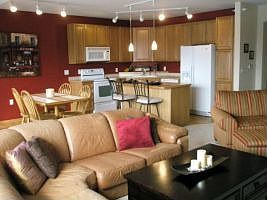 1st image of 1800 Graham Ave Unit 202