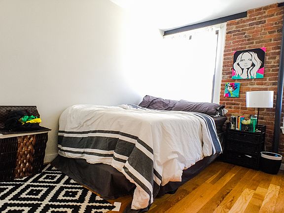 2nd image of 10 Montgomery St APT 3