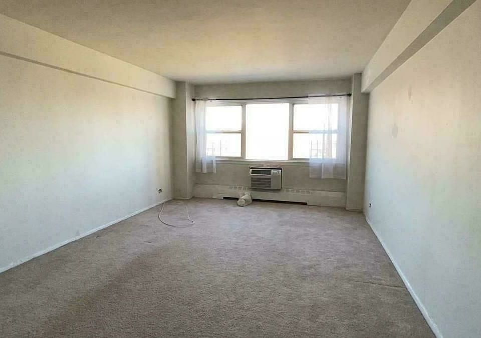 2nd image of 109-10 Queens Blvd #7H1
