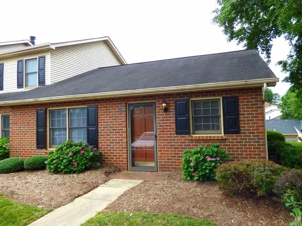 833 21st Ave NE, Hickory, NC 28601