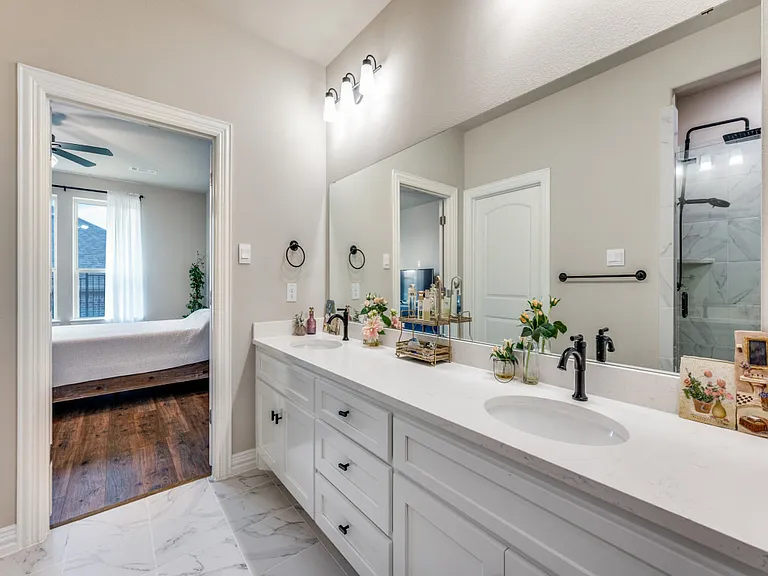 4300 Carrera Dr — Photo 23
