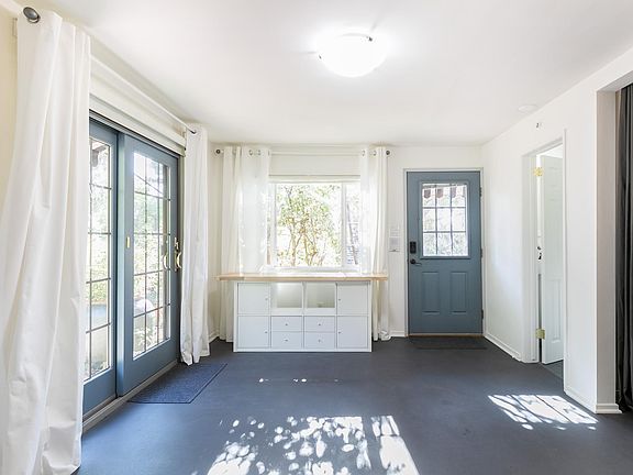 3rd image of 1861 Morton Ave #1/2