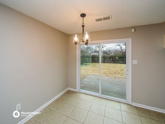5th image of 3390 Kenie Ave