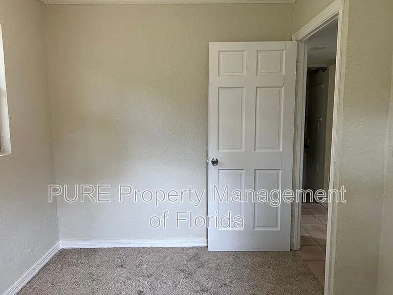 2205 NE 14th Ave — Photo 25