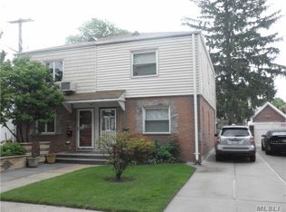 2029 150th St, Whitestone, NY 11357