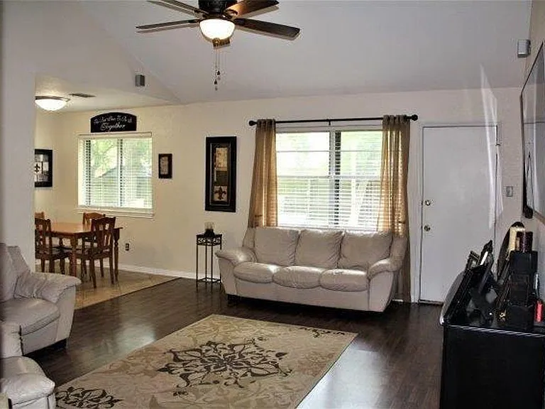 420 Oyster Creek Ct — Photo 8