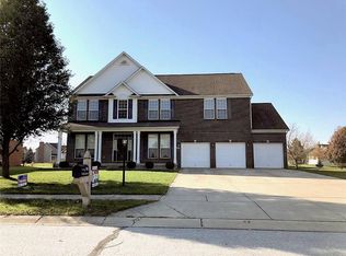 908 S Raylee Garden Dr, New Palestine, IN