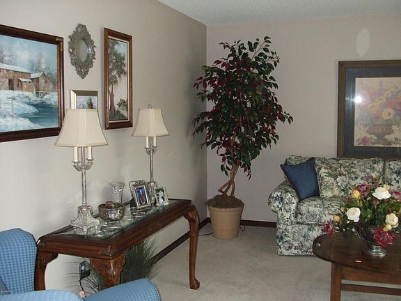 3rd image of 195 Sandy Pine Ln