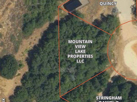 3rd image of 980 W Broad Hollow Cir