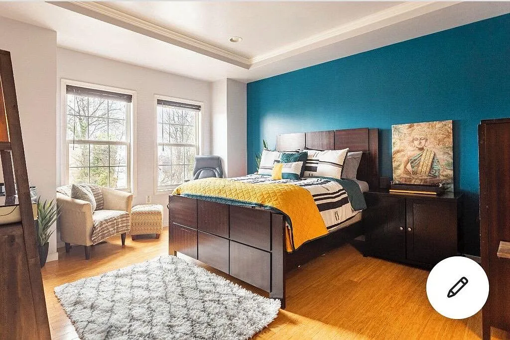 3 bed, 1.5 bath, 1200 sqft, $2,274 — Photo 2