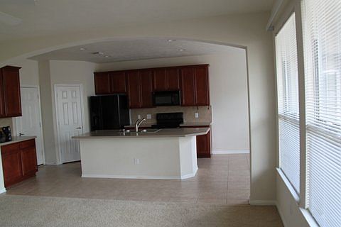 5th image of 7 S Burberry Park Cir