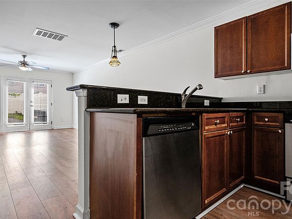 2nd image of 1224 Green Oaks Ln APT F