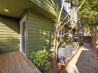 425 W 8th St APT 92, Charlotte, NC 28202