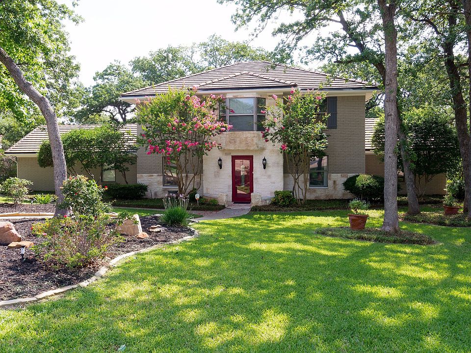 1st image of 1 Lake Forest Dr