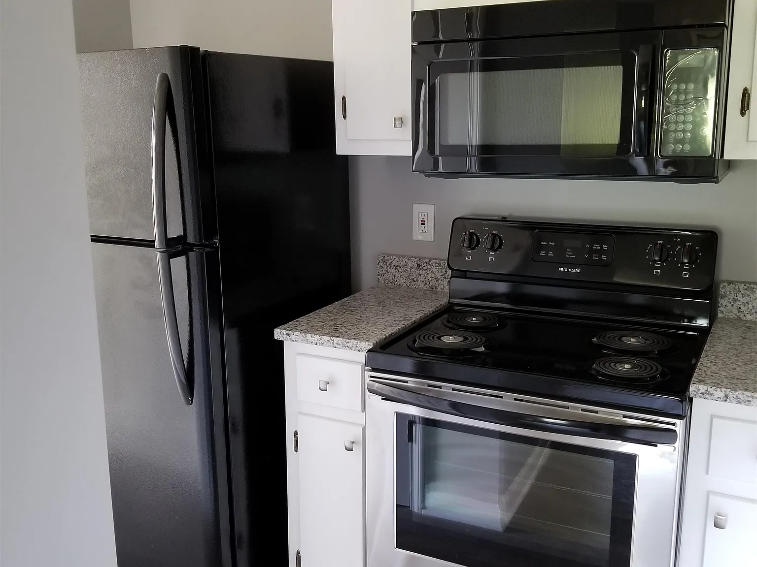 502 Pecan Drive — Photo 2