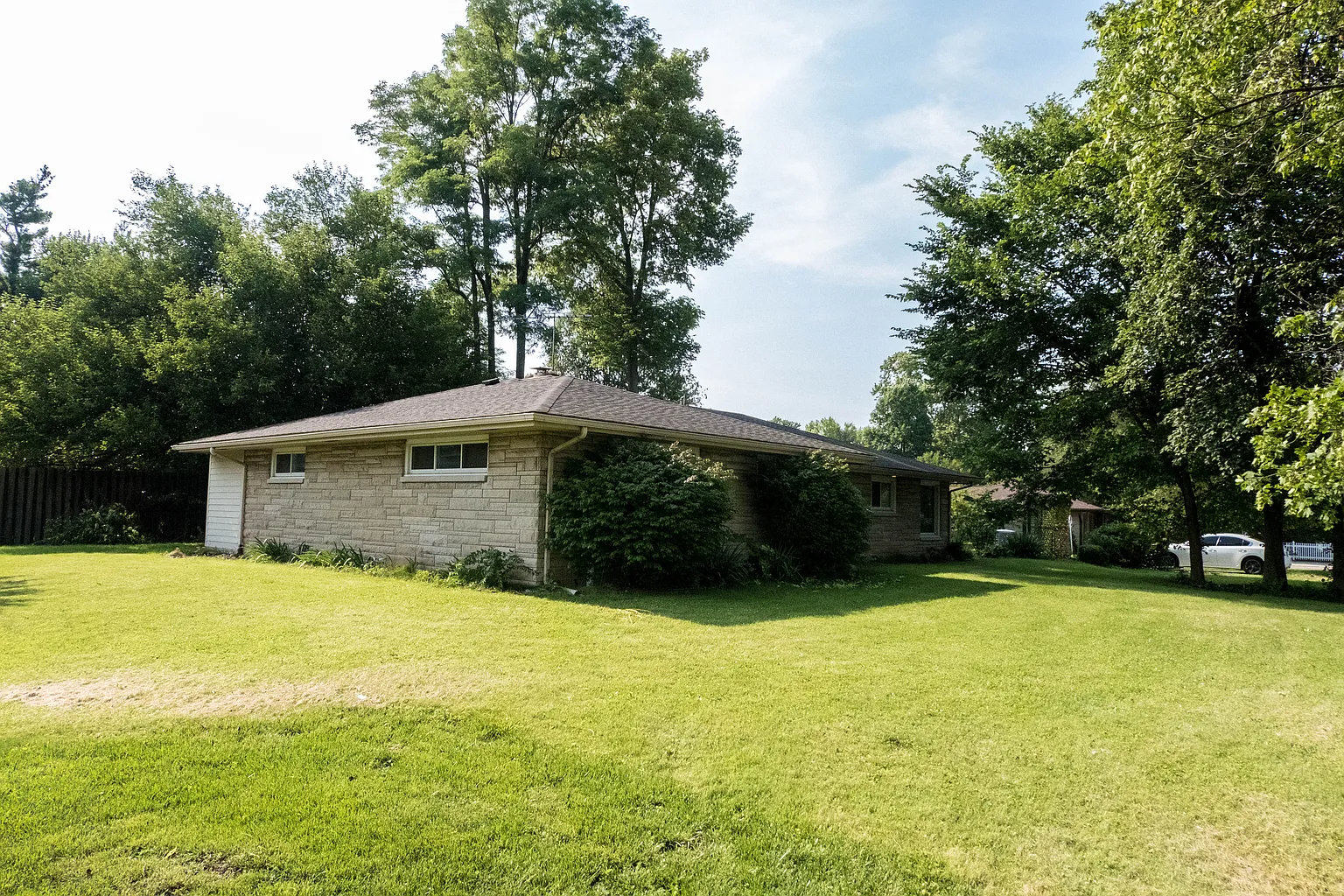 105 S Riley Rd photo 1