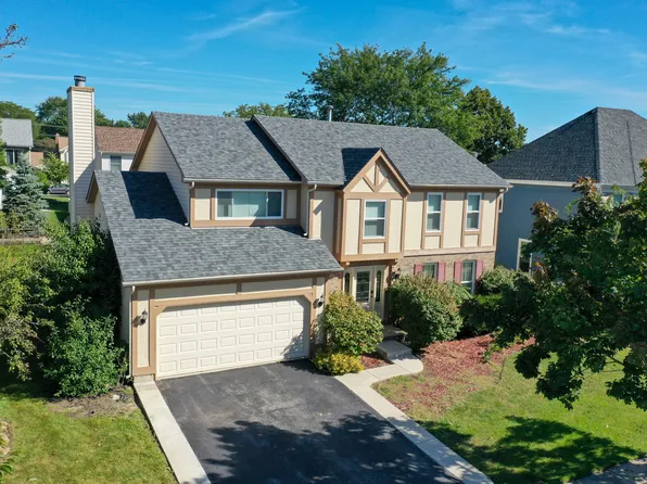 1668 Blackburn Dr, Mundelein, IL 60060