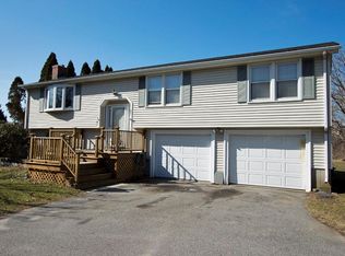 397 Valley Rd, Middletown, RI 02842