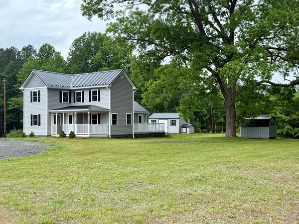 439 Valley Dr, Callao, VA 22435