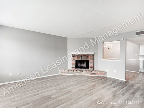 4th image of 2700 N 16th St APT 16