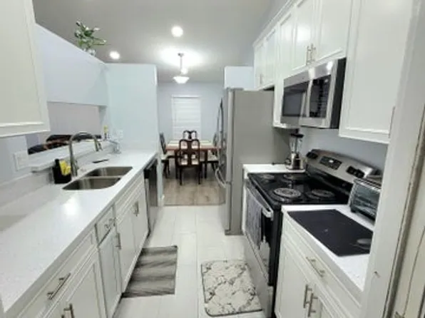 1328 Waterway Cove Dr, Wellington, FL 33414