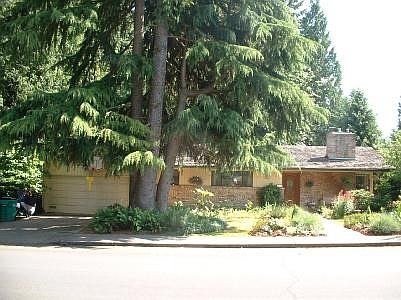 1st image of 2207 Woodcrest Drive E
