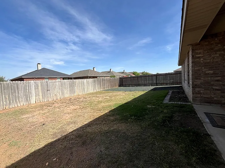1008 Rangers Ct — Photo 9