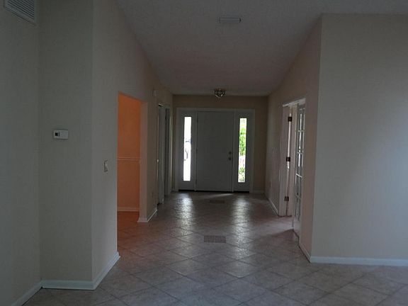 4th image of 2324 Queen Palm Dr