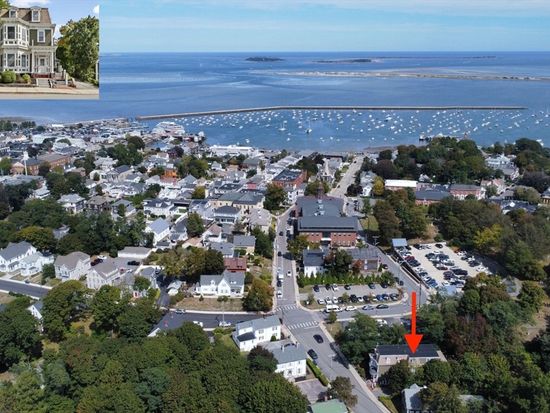 38 Russell St APT 4, Plymouth, MA 02360