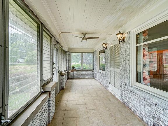 4th image of 77 Pinehurst Ave