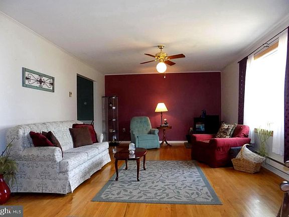 3rd image of 524 Appalachian Ave