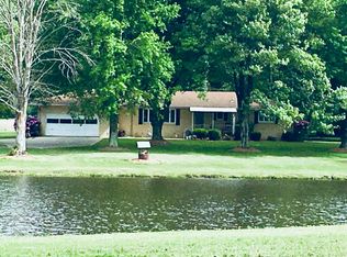 41 Hamburg Rd, Transfer, PA 16154