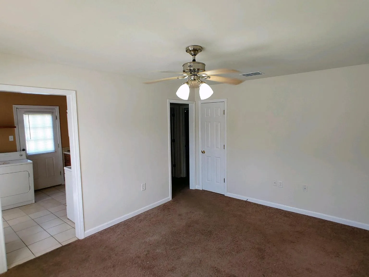 5765 Cameron Blvd — Photo 2