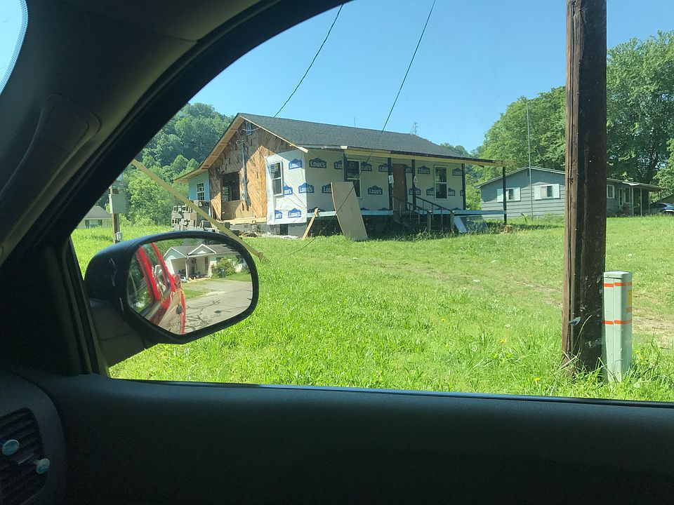 2nd image of 424 Hicks St