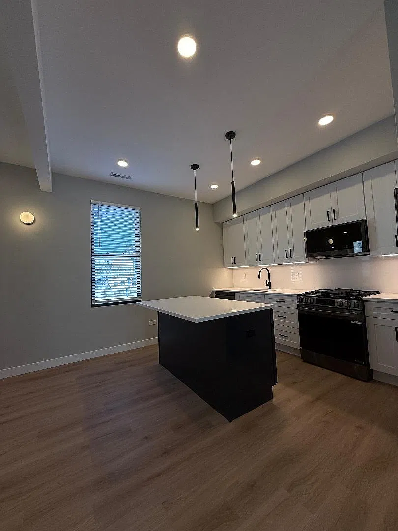 2412 W. Belden Avenue — Photo 1