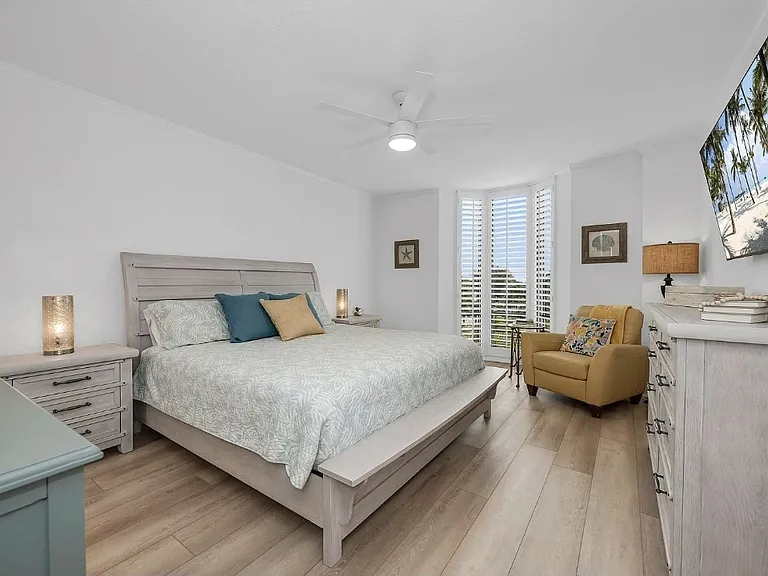6075 Pelican Bay Blvd #303 — Photo 8