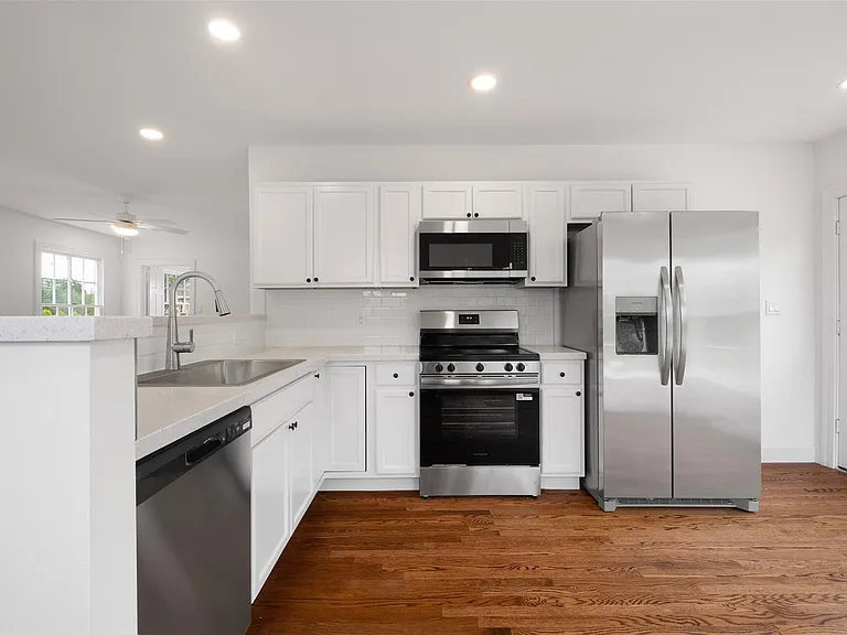247 Foothill Rd — Photo 8