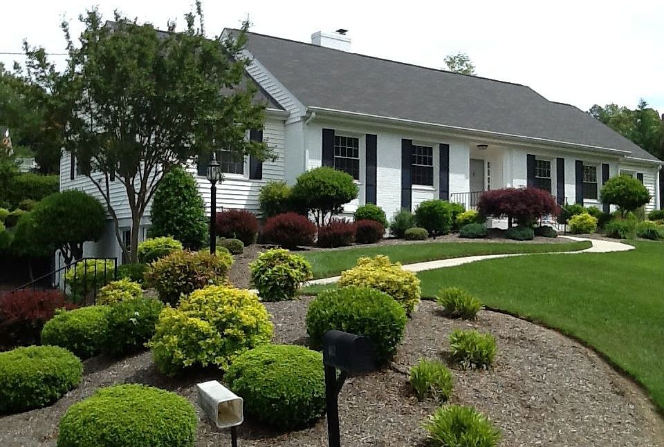 1st image of 463 Dogwood Dr
