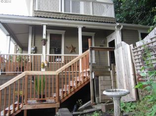 658 30th St, Astoria, OR 97103