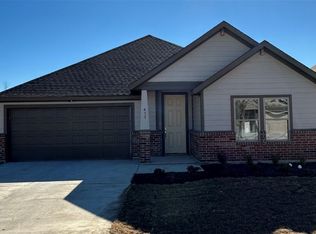 435 Rose Ave, Cleburne, TX 76033