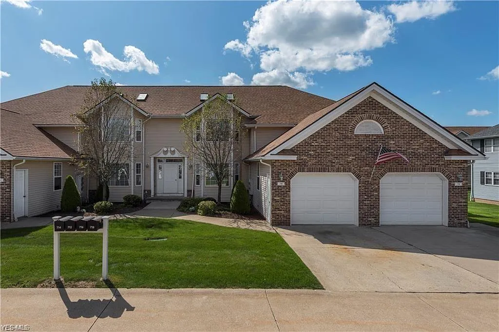 Building Photo - 718 Tollis Pkwy