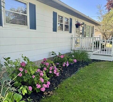 5th image of 2397 Blodgett St