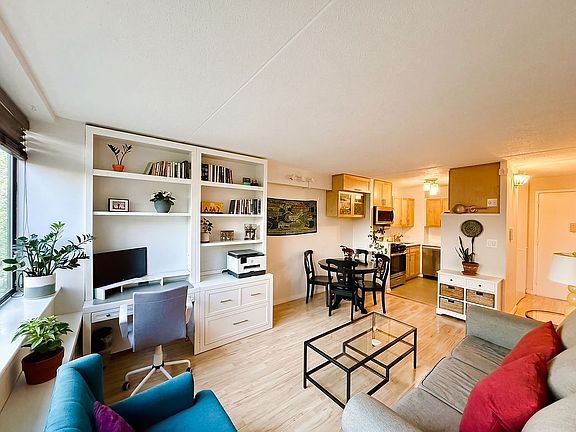 3rd image of 300 Cathedral Pkwy #6H