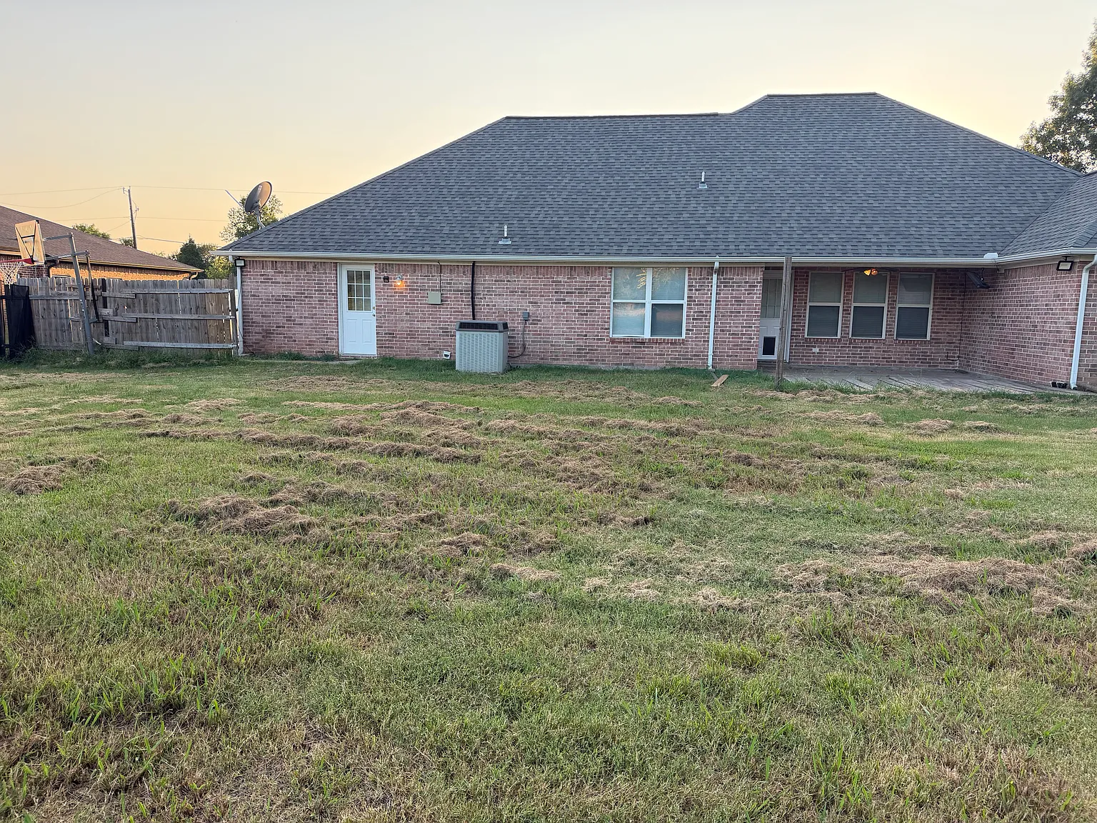 3 bed, 2185 sqft, $2,000 — Photo 4
