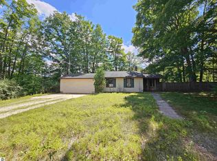 3963 Cadillac Rd, Farwell, MI 48622