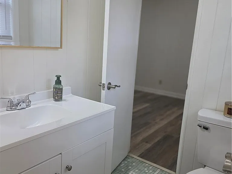 1125 Oakwood St — Photo 12