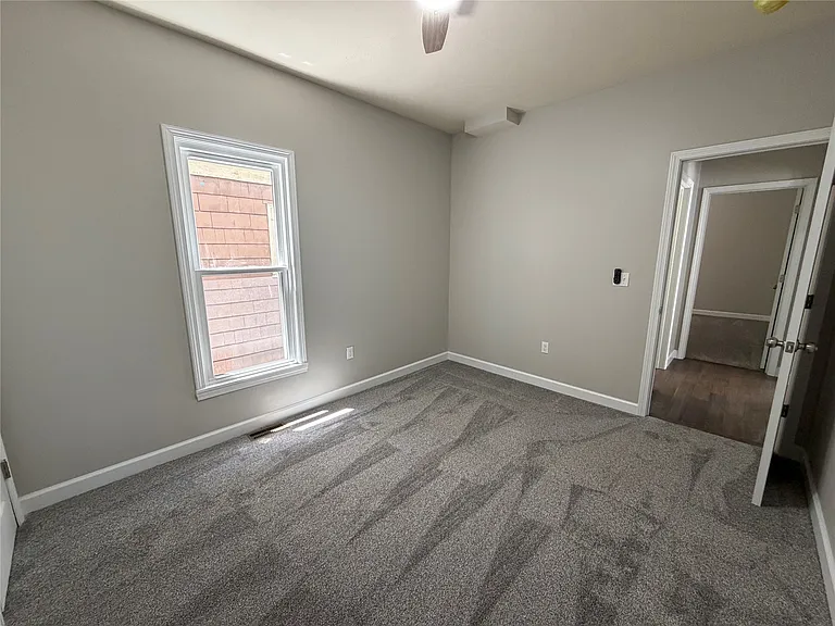 121 W 24th St — Photo 21