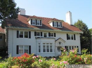 834 Summit Ave, Saint Paul, MN 55105